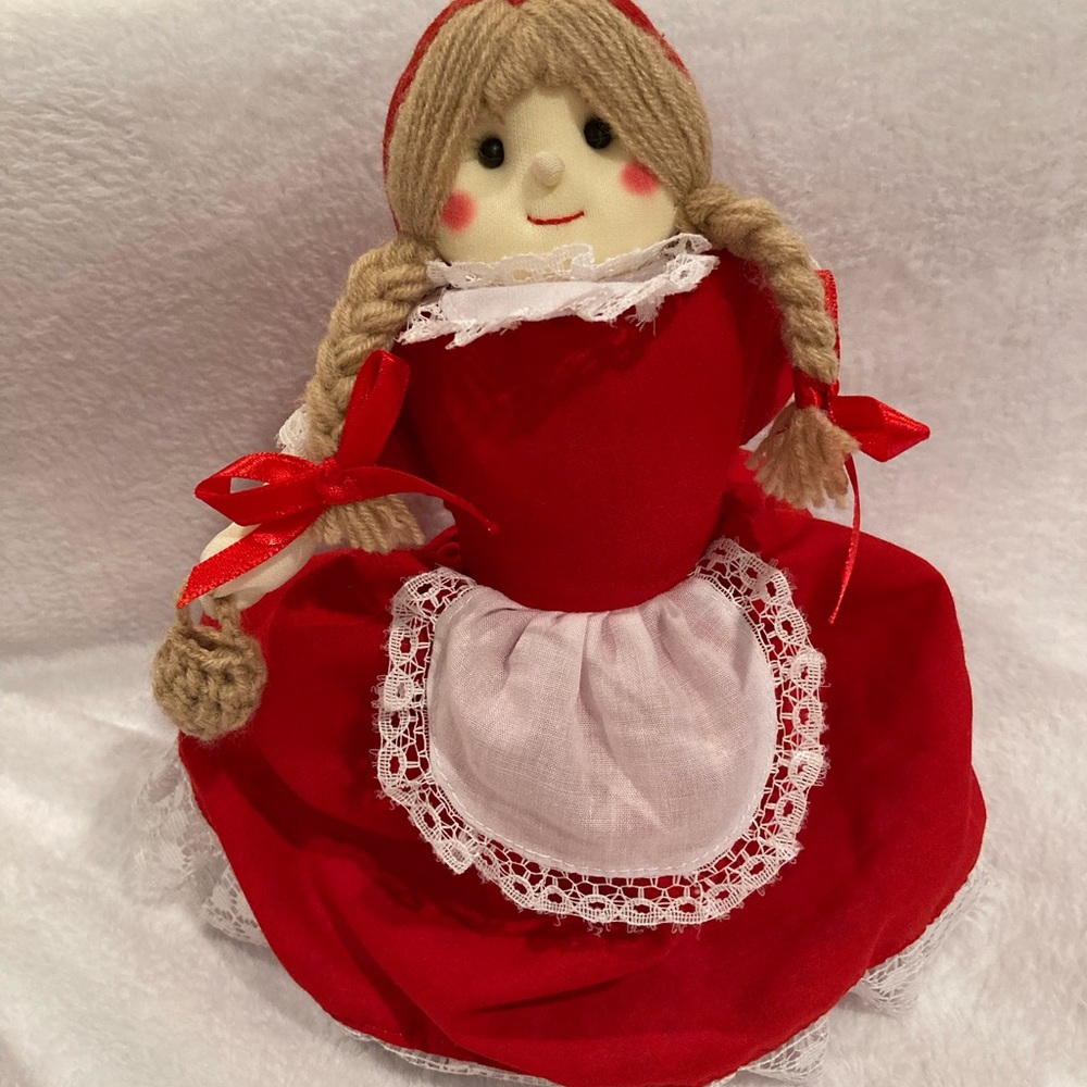 Alma’s design reversible doll